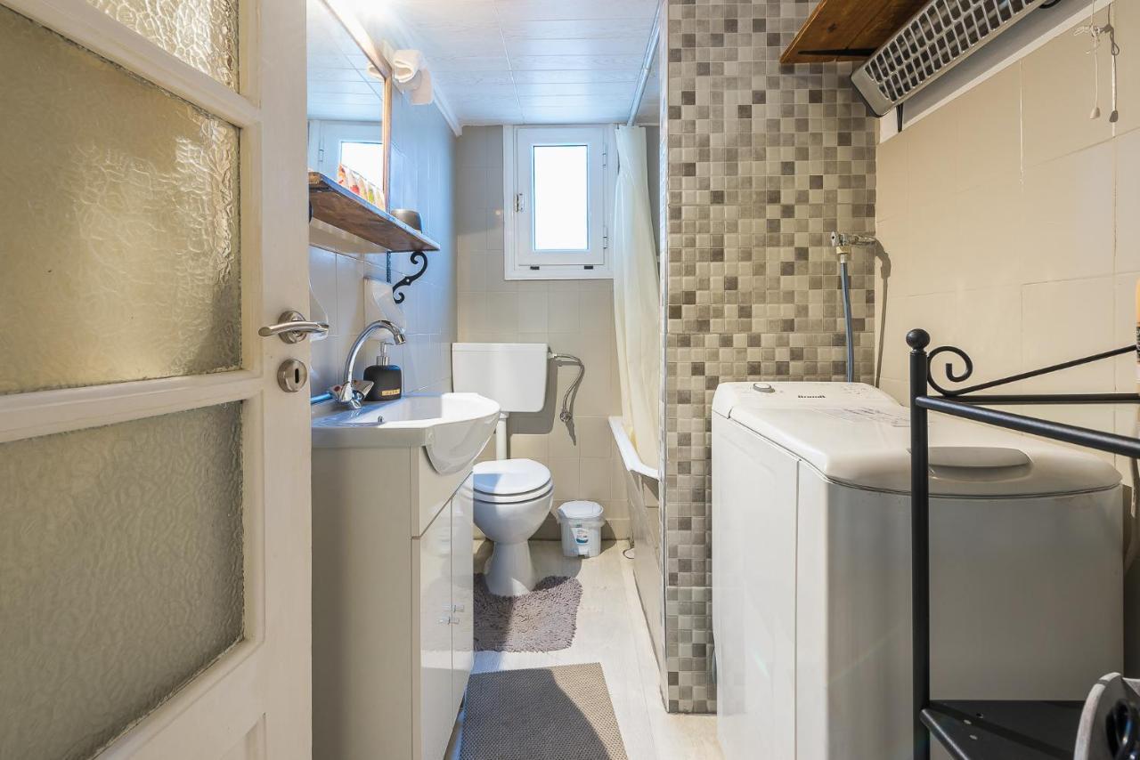 Lovely 1 Bedroom Apartment In Athene Buitenkant foto